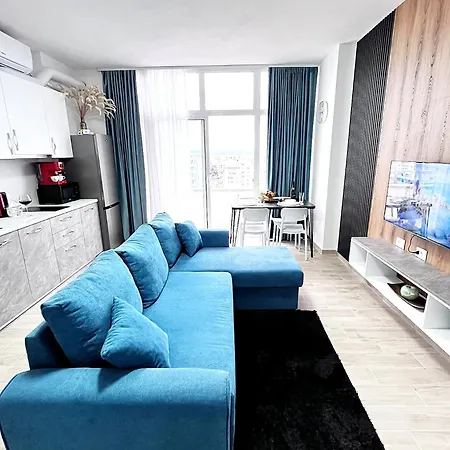 Comfortable Sea View Apartment *