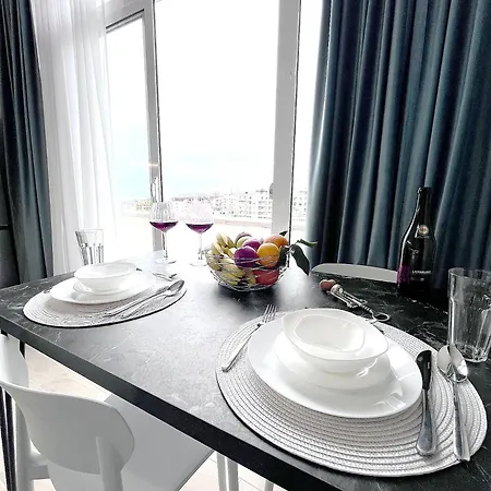 Comfortable Sea View *